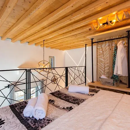 Sunset Coast House - Stone Feriehus