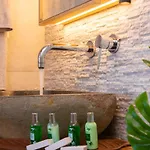 Sunset Coast House - Stone 펜션